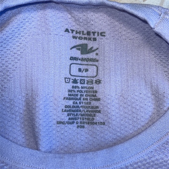 Athletic works purple shirt. US 4 (Small). - Picture 4 of 4